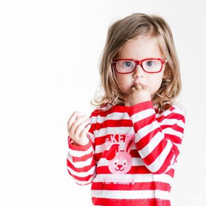 تشویق کودک به استفاده از عینک جدید