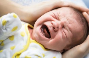 علایم قولنج در نوزادان